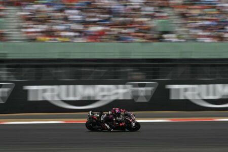 Martin leads Aprilia domination in sprint