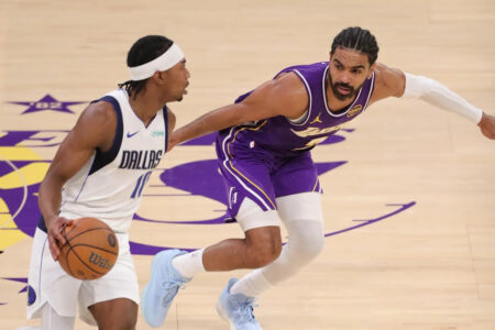 Report: Warriors eyeing several free agent veterans to round out roster