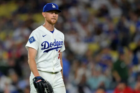 Sluggish Dodgers open homestand with lopsided loss to Cardinals