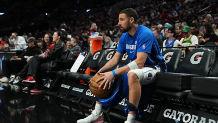 Klay Thompson clears waivers, agrees to two-year, $11.5 million contract with Miami Heat