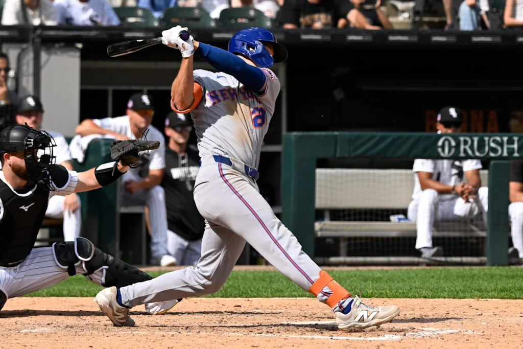 Jared Young’s clutch hitting off bnech wasted by Mets after White Sox walk it off