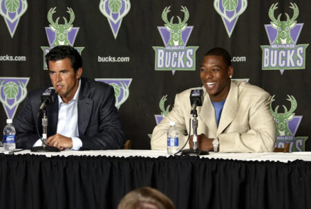 On this day in Bucks history: Milwaukee signs Bobby Simmons