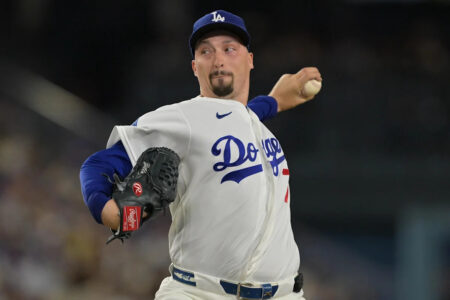 Blake Snell shuts down Nats behind timely Dodger bats