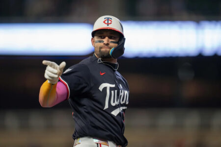 Twins 15, Tigers 2: 10 run 6th leads to another blowout