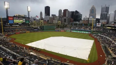 Friday’s Mets-Pirates game enters rain delay in top of third inning