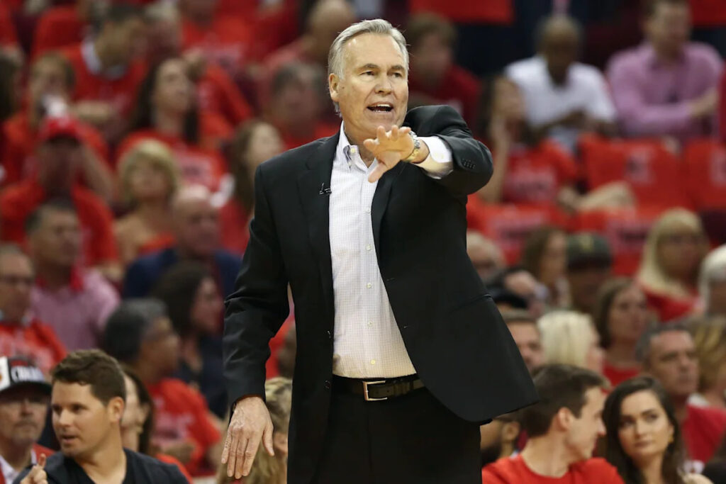 Former NBA coach Mike D’Antoni inducted into Basketball Hall of Fame