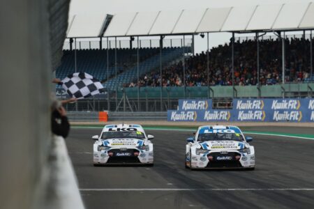 Moffat wins after penalty overturned, Sutton made to wait for title