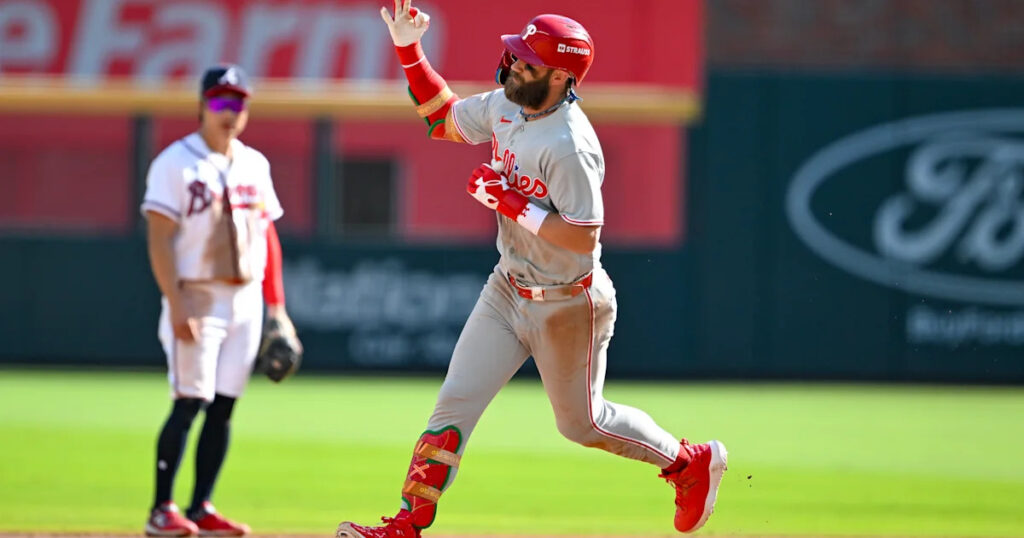 Bryce Harper flushes defensive misplay to flip wild-card series, help lead Phillies to Game 2 win over Braves: ‘I wasn’t not trying to hit a homer’