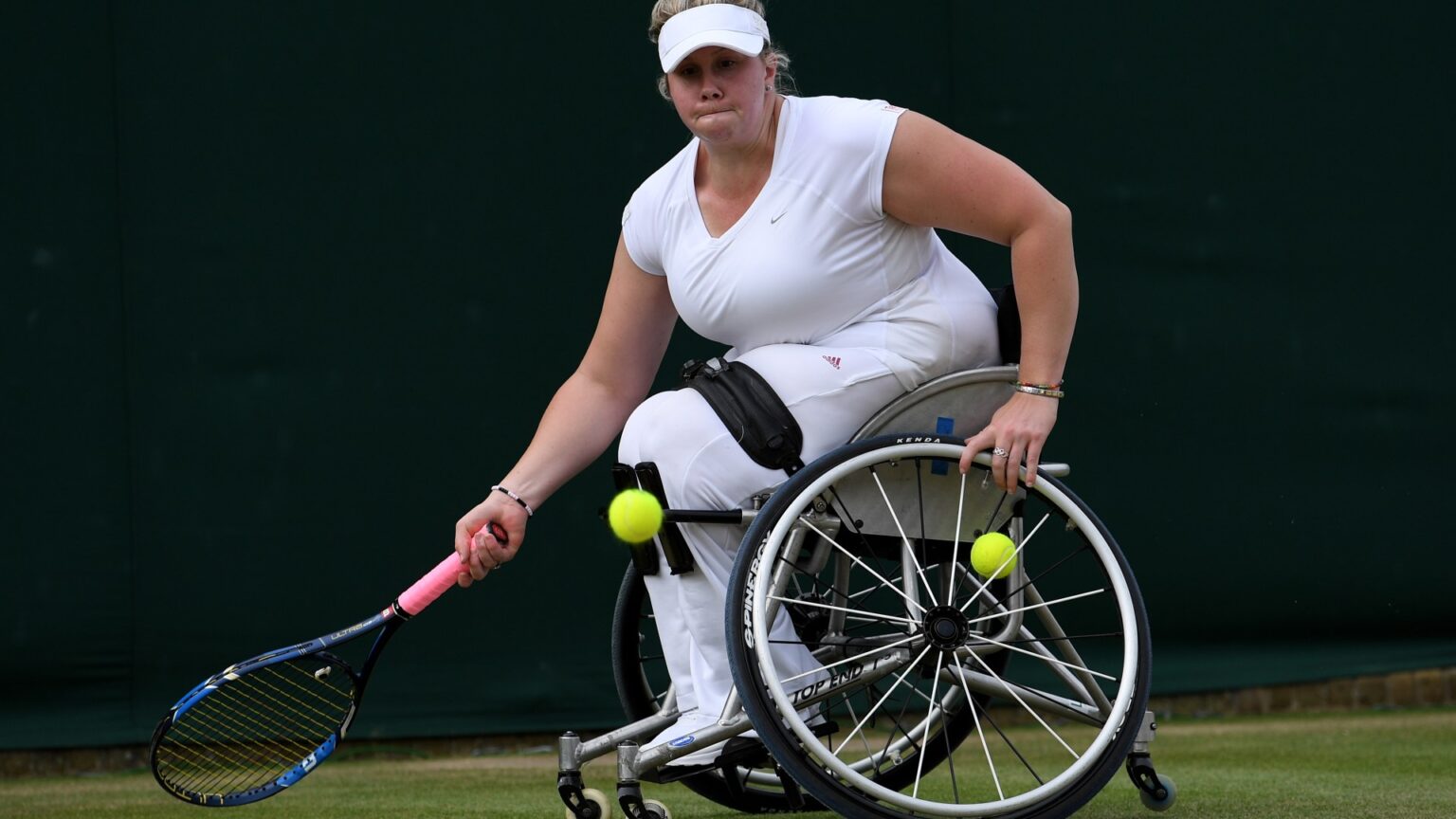 Who is Paralympics 2024 commentator and wheelchair tennis player Louise Hunt?