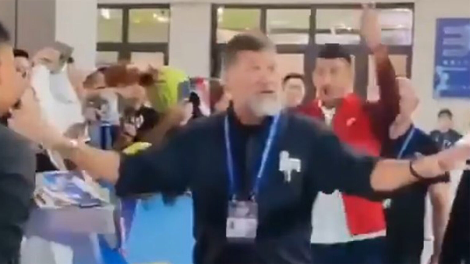 Watch security guard’s frustrated reaction after Novak Djokovic disobeys orders upon arrival at Shanghai Masters