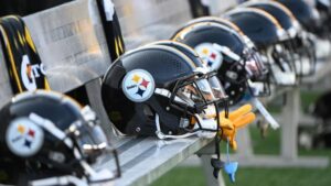 Steelers coordinator predicted to become head coach of dumpster fire team