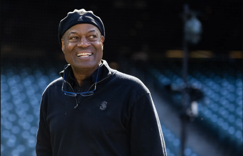 Dave Sims to be Yankees’ new radio voice, replacing John Sterling: Report