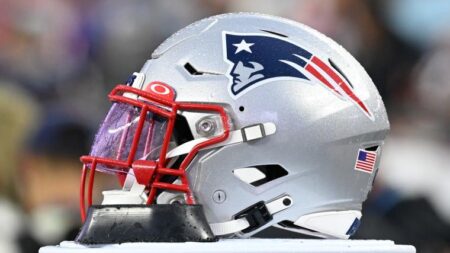 Patriots release defensive lineman shortly after signing him