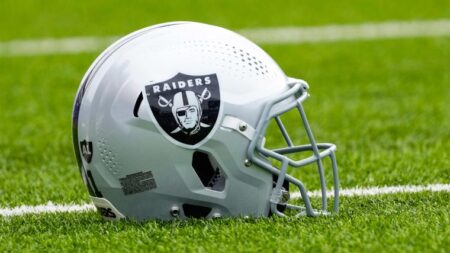 Raiders predicted to sign former  million Pro Bowler to bolster offense