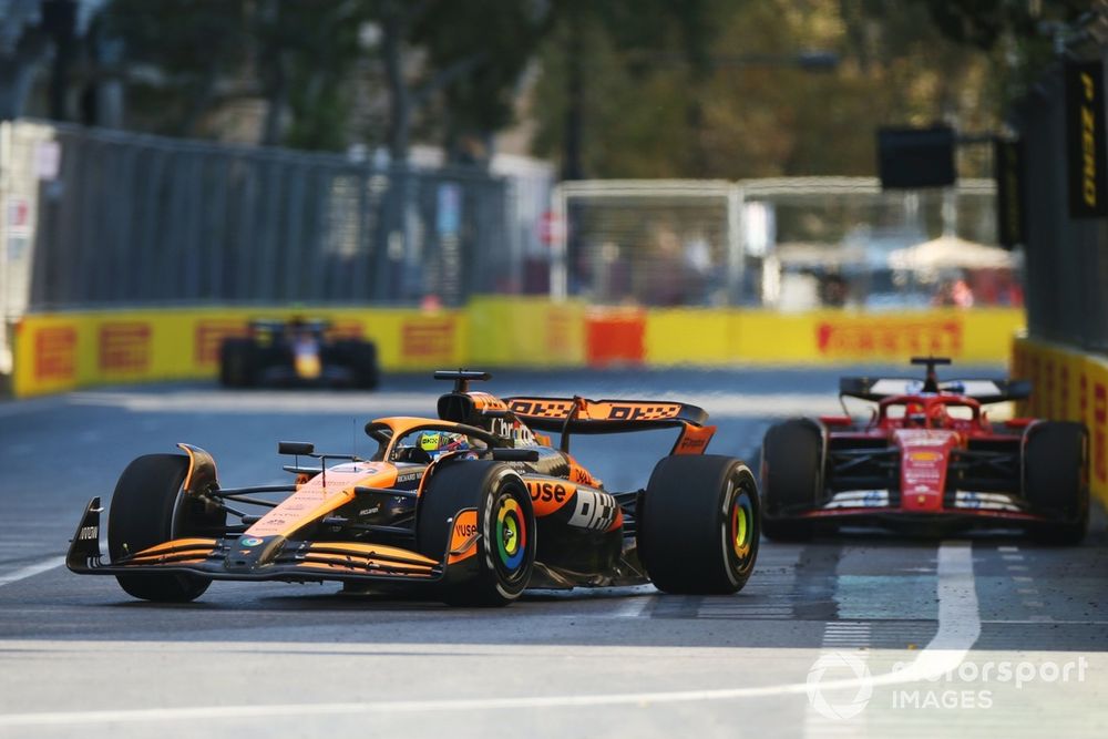 Oscar Piastri, McLaren MCL38, Charles Leclerc, Ferrari SF-24