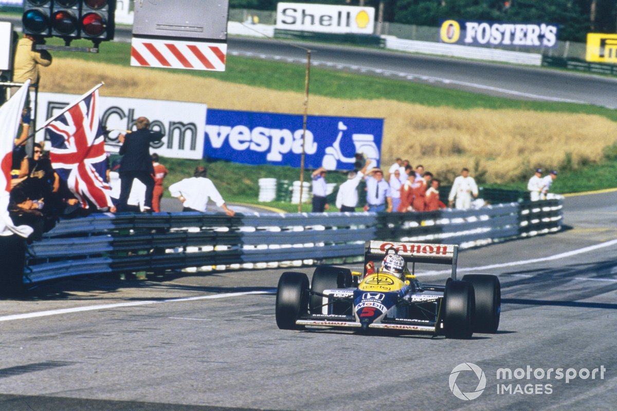 Race winner Nigel Mansell, Williams FW11B Honda