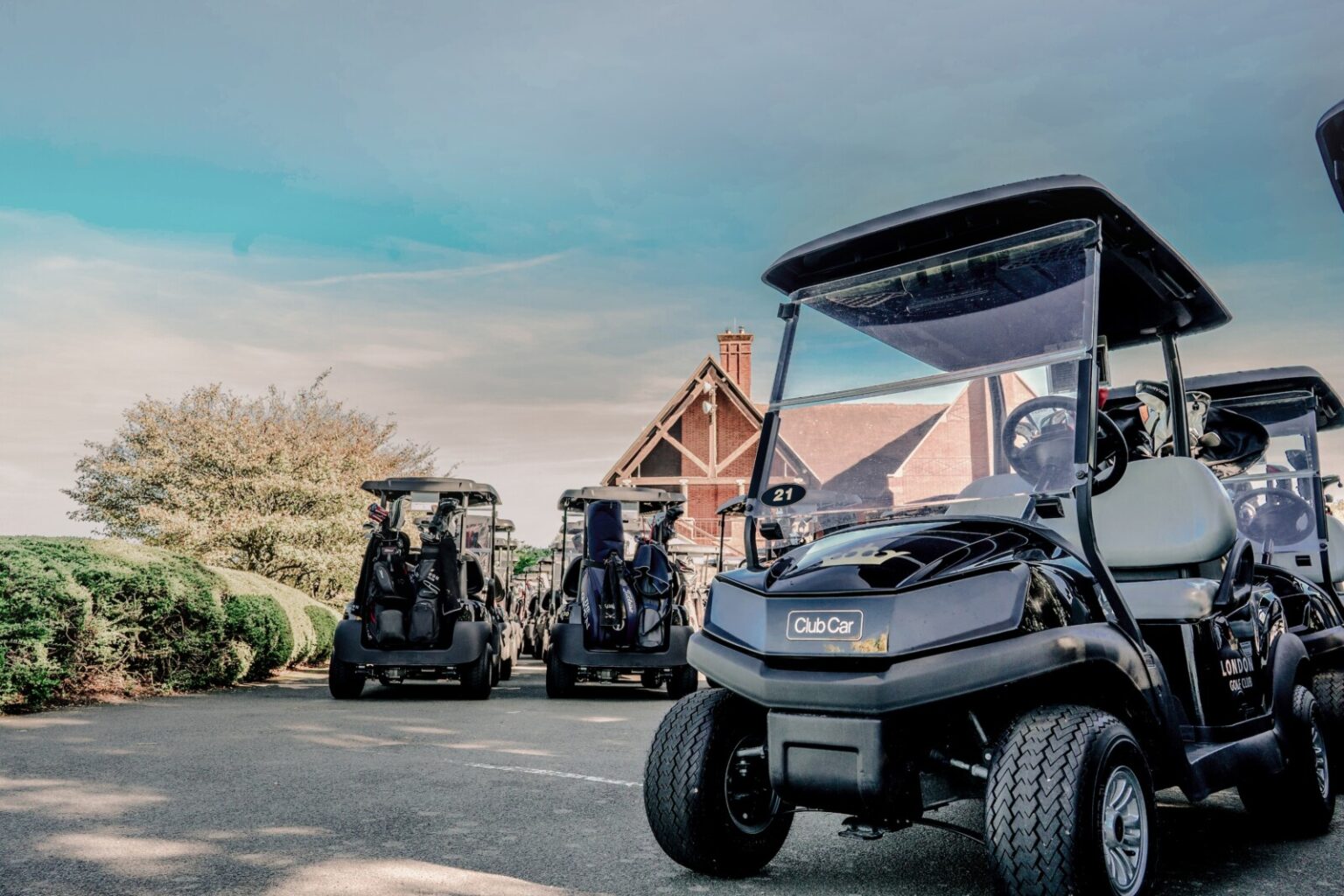 London Golf Club rolls out  new hi-tech buggy fleet