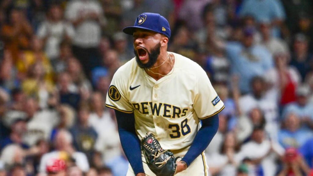 Yankees acquire closer Devin Williams from Brewers for Nestor Cortes, Caleb Durbin