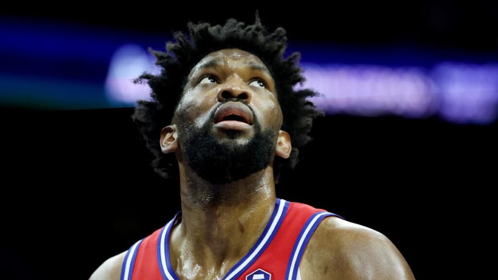 3 observations after Embiid leaves following hit to his face, Sixers lose to Pacers