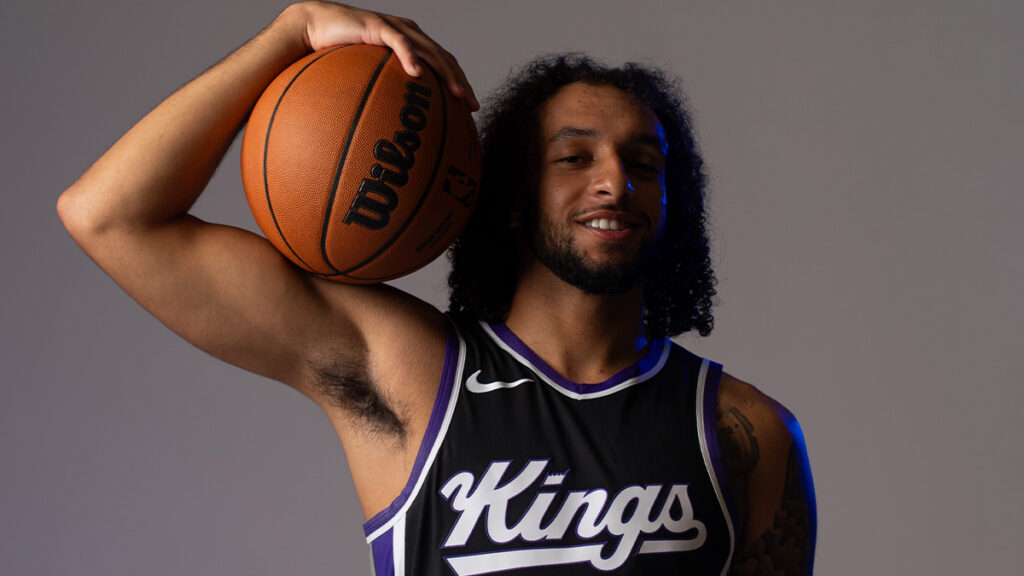 Brown encourages Kings rookie Carter to have ‘fun’ after being cleared