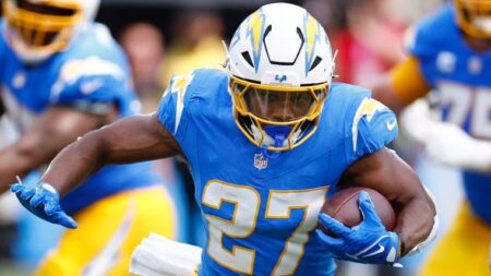 Is J.K. Dobbins playing this week? Latest injury news, updates on Chargers RB for Week 17 vs. Patriots