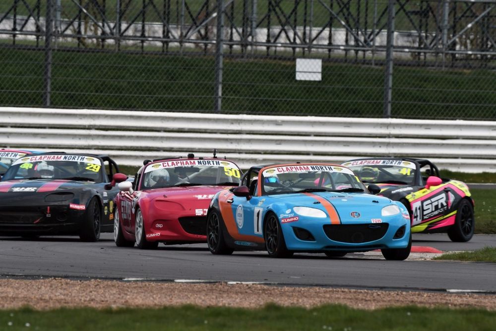 Hills retained Mazda MX-5 Supercup title with seven wins on the bounce