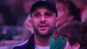 Kyle Walker enjoys night at World Darts Championship after failing to buy Christmas gifts for kids with Lauryn Goodman