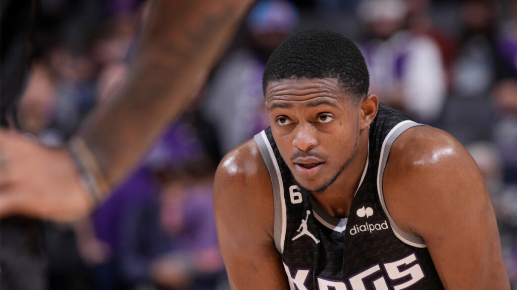 Report: Kings hold ‘zero interest’ in trading Fox before deadline