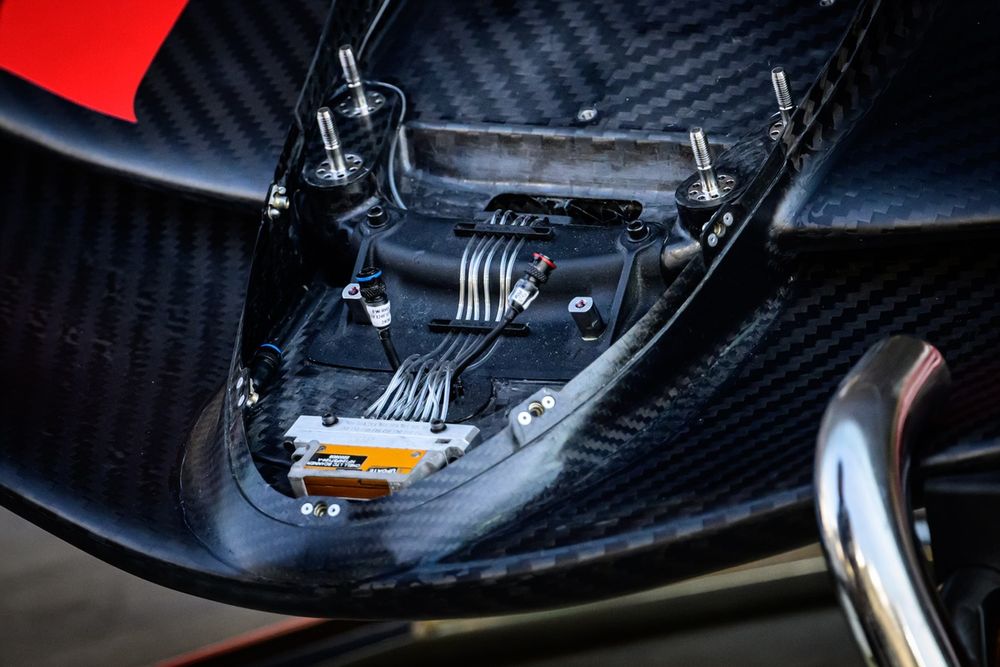 Haas VF-24, front wing detail