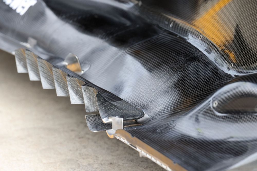 Mercedes F1 W15 floor detail