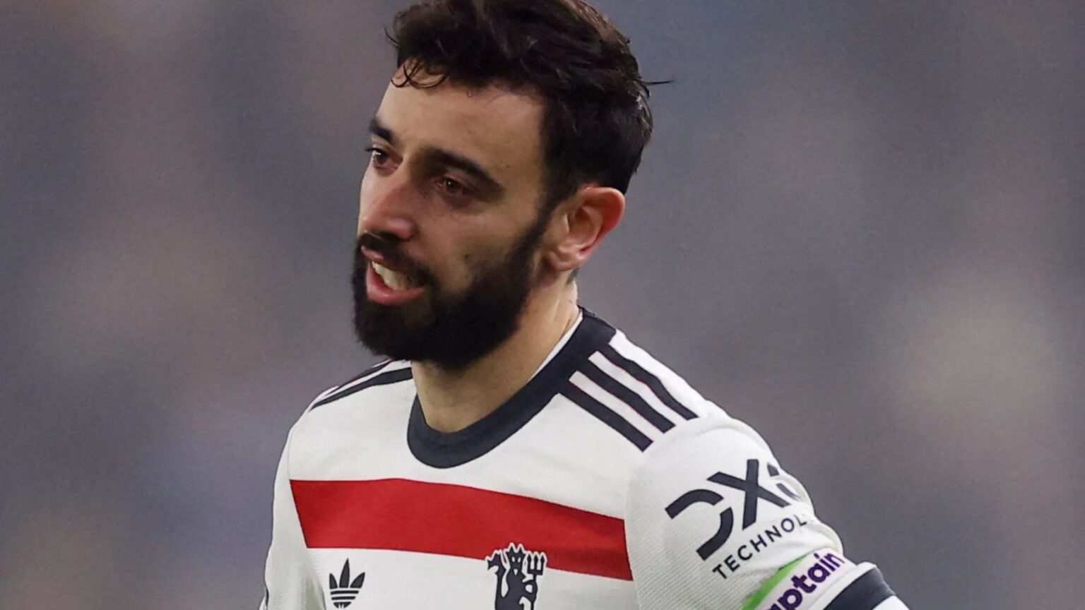 ‘Get rid of the lot’ – Man Utd fans fear the worst after learning who will miss Newcastle along with Bruno Fernandes