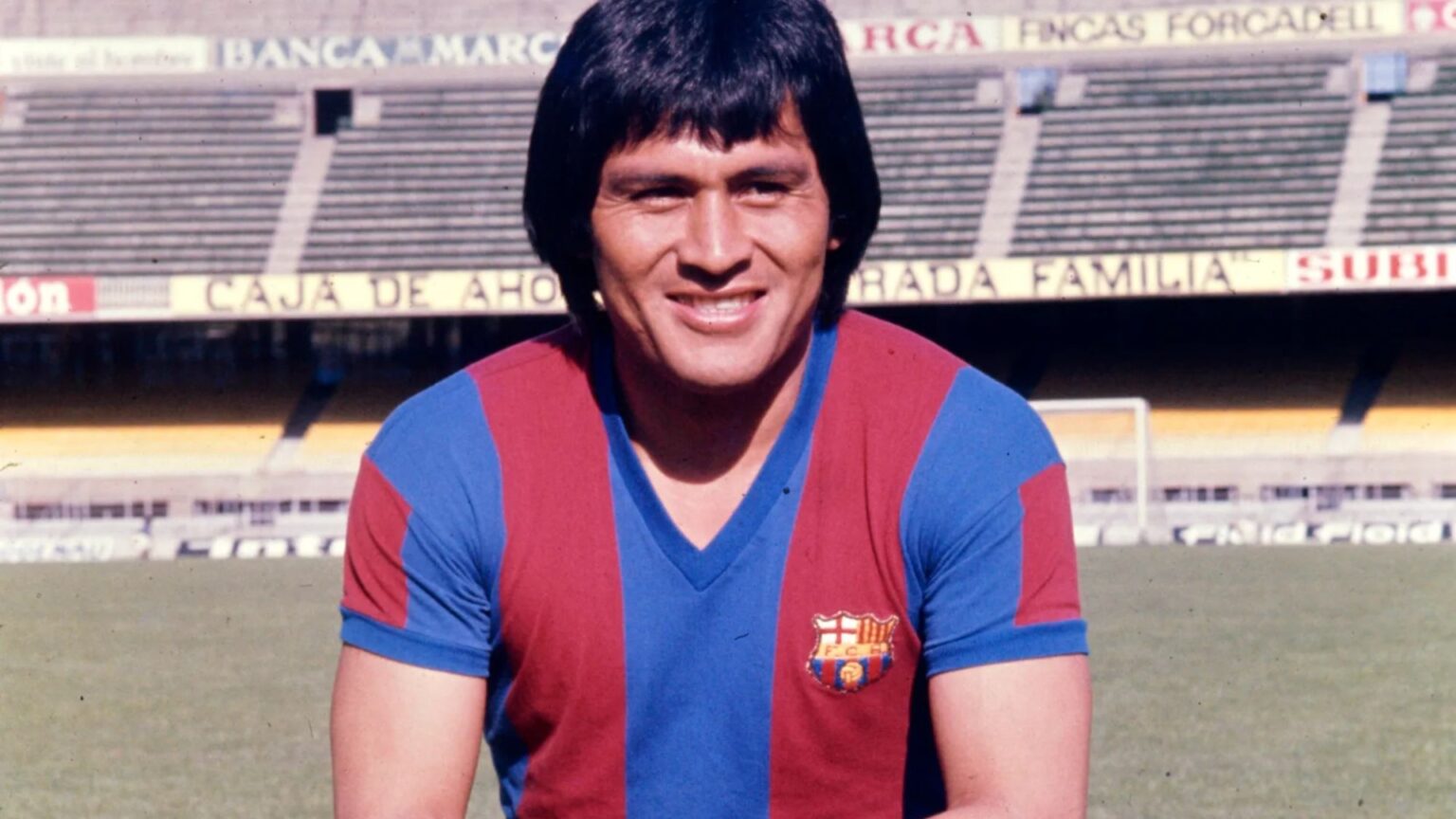 Hugo Sotil dead at 75: Barcelona legend who formed legendary partnership with Johan Cruyff dies after ‘health problem’