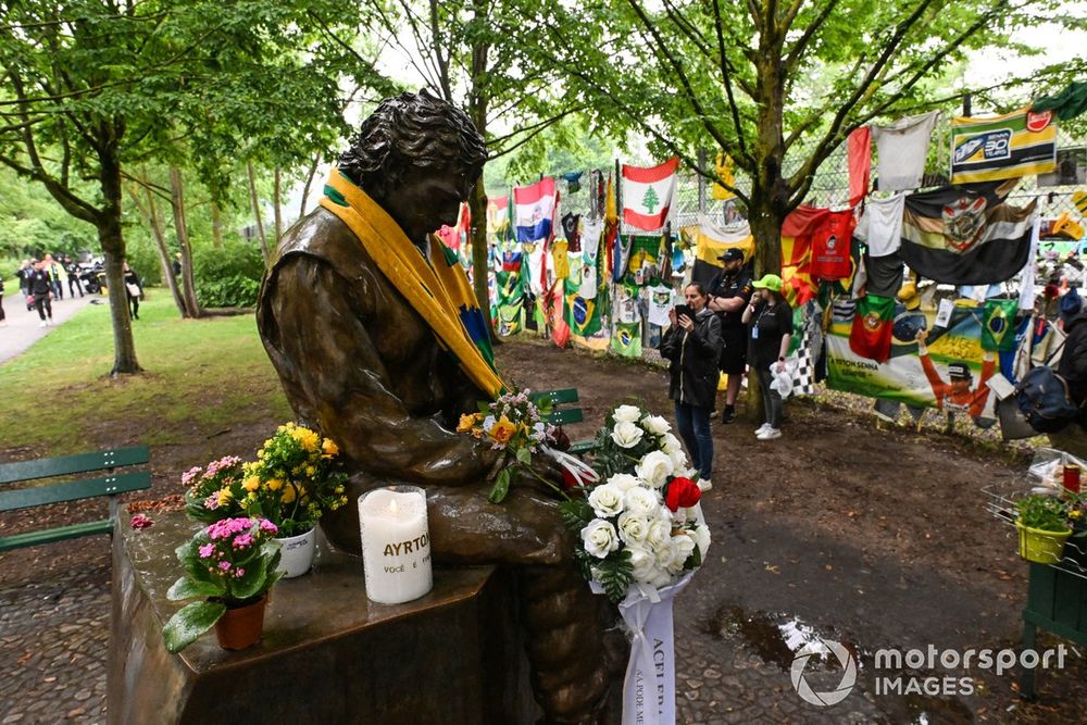 A statue dedicated to the memory of Ayrton Senna received many visitors on the weekend of the Emilia Romagna GP, including from F2 correspondent Hall