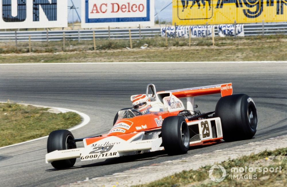 With his M23 sporting a new livery at Zandvoort, Piquet made it through pre-qualifying and got onto the back of the grid in 26th before being stranded by transmission woes