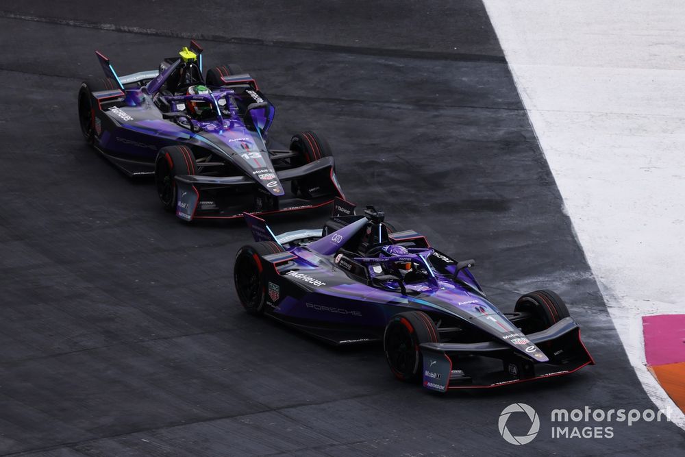 Da Costa had appeared set to play wingman for Wehrlein in the early stages of Mexico's E-Prix before finding his way ahead