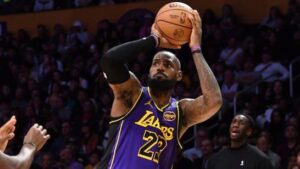 James sets more records as LA Lakers beat Atlanta