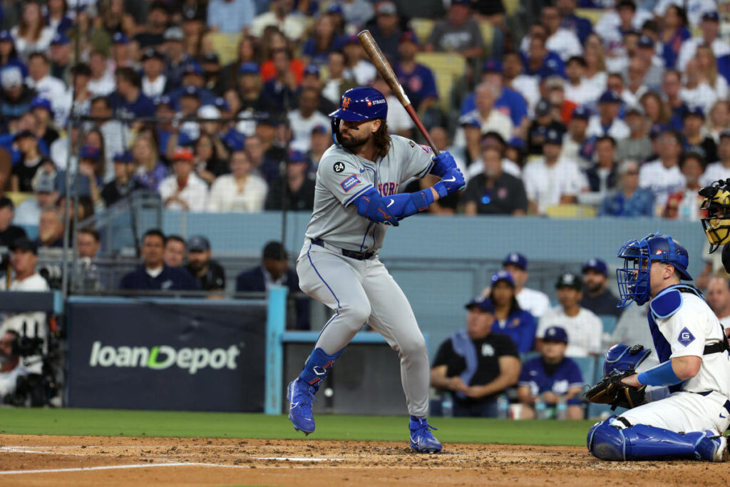 Outfielder Jesse Winker reportedly staying with the Mets on 1-year,  million deal