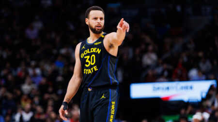 Steph passes pair of NBA legends on two all-time leaderboards