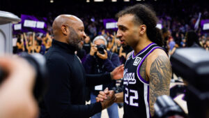 Carter glad Kings lit beam in ‘special’ NBA debut against his father