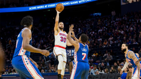 Steph humorously credits lifelong Dubs fan for epic shooting night