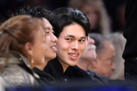 Roki Sasaki is down with L.A. New Dodgers pitcher learns city’s fingers sign at Lakers game