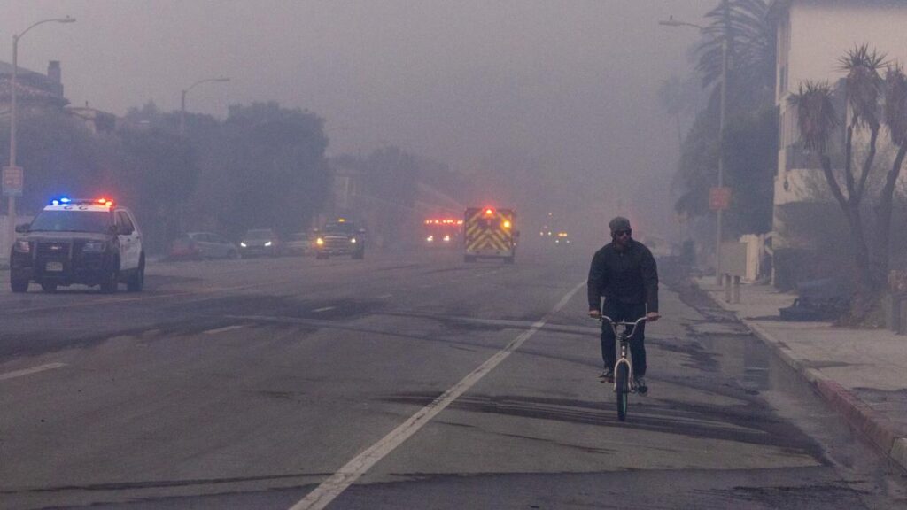 NHL postpones Los Angeles Kings’ home game against Calgary due to wildfires