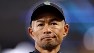 How many unanimous Baseball Hall of Famers are there? Ichiro Suzuki one vote shy