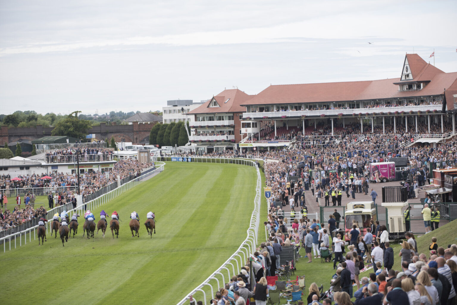 Portal Golf Resort team up with Chester Races in 2025