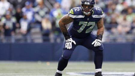 Seahawks injuries: Abraham Lucas shows up again on injury report with knee issue