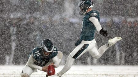 Jake Elliott missed kicks: Inside Eagles’ kicker’s uncharacteristic struggles in 2025 NFL playoffs