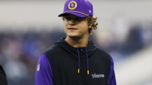 J.J. McCarthy predicted to request trade if Vikings sign Sam Darnold to multi-year deal