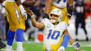 Justin Herbert stats today: Chargers QB comes up small on big playoff stage — again