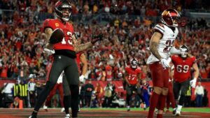 Mike Evans scores vs. Marshon Lattimore after Commanders CB reportedly demanded one-on-one matchup against Bucs WR