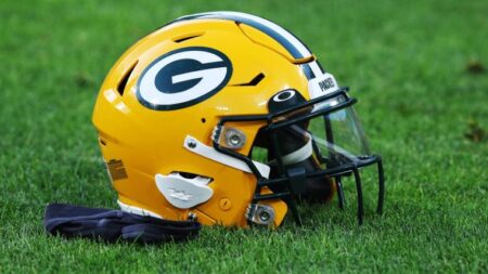 Packers named possible landing spot for Raiders  million superstar